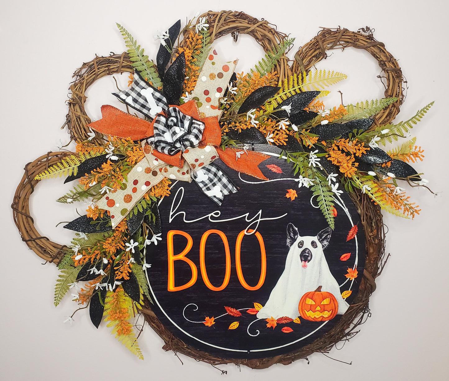 Hey Boo Halloween Paw Wreath