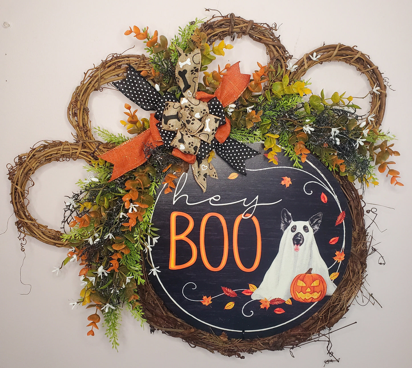 Hey Boo Halloween Paw Wreath