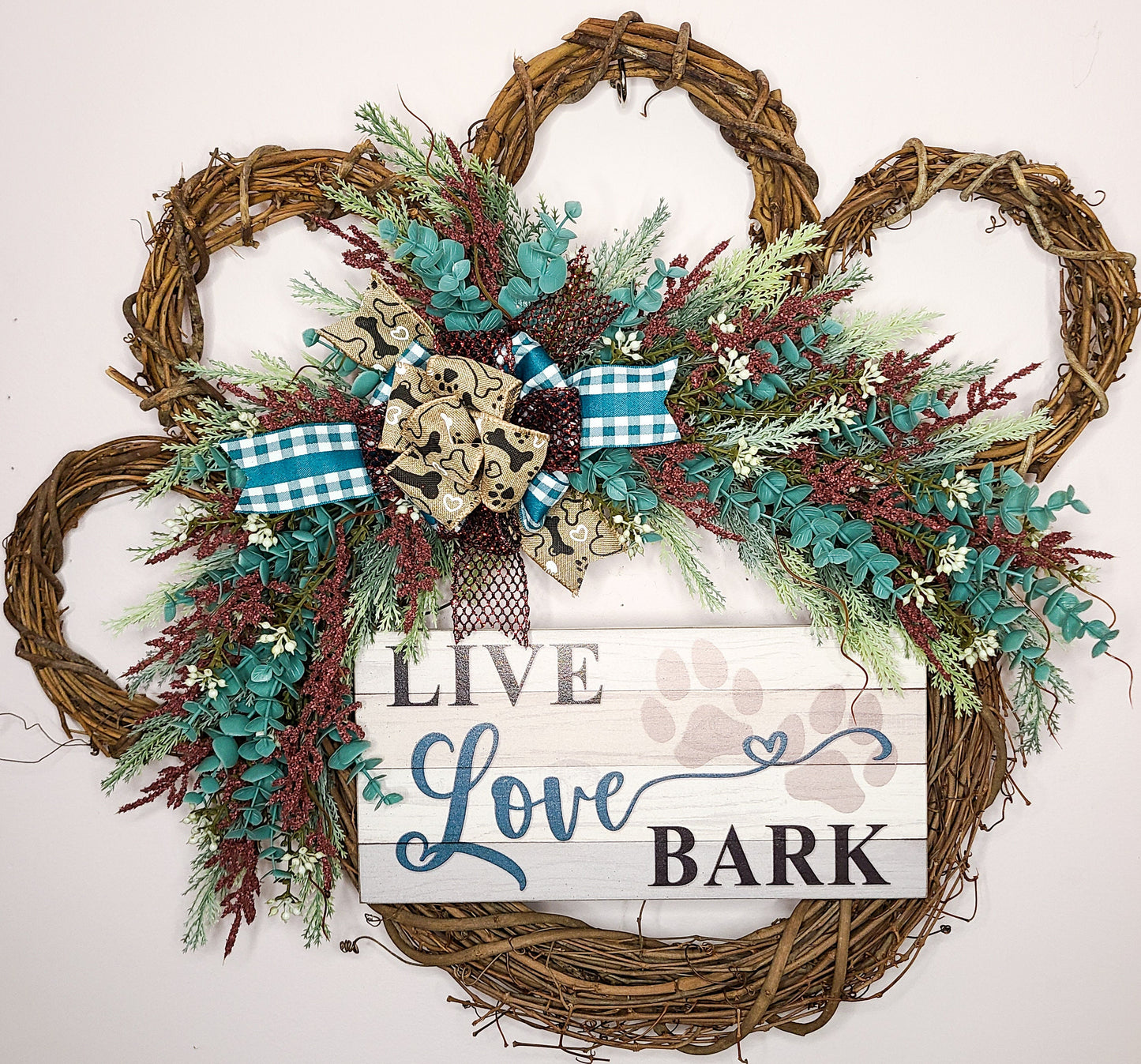 Live Love Bark Paw Wreath