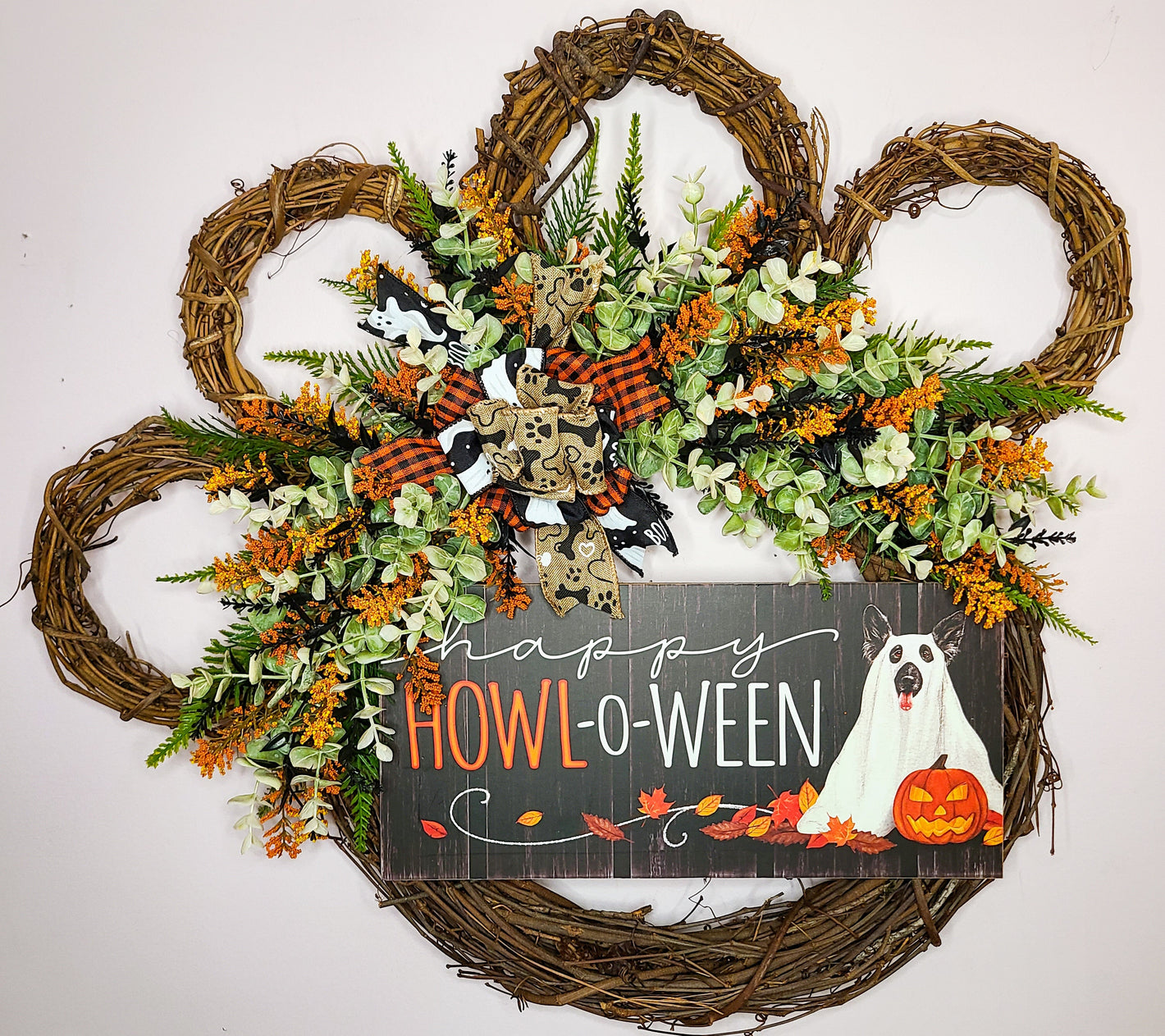 HOWL-O-Ween Paw Wreath