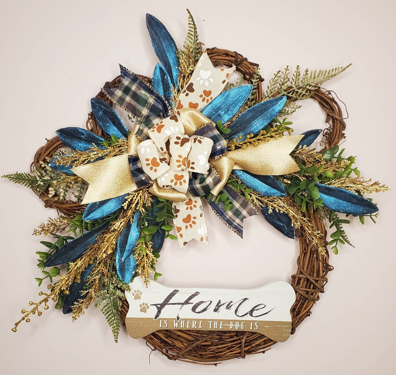 Holiday/Winter Paw Wreath