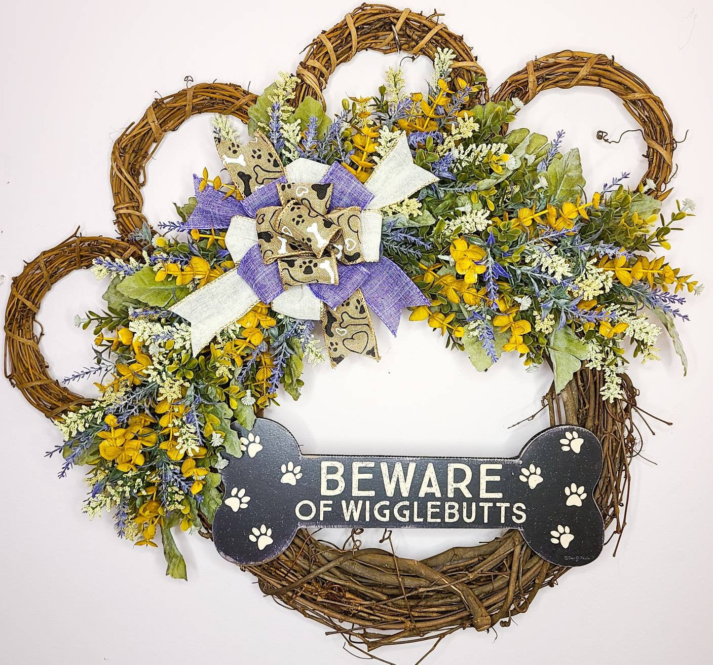 Beware of Wigglebutts Paw Wreath