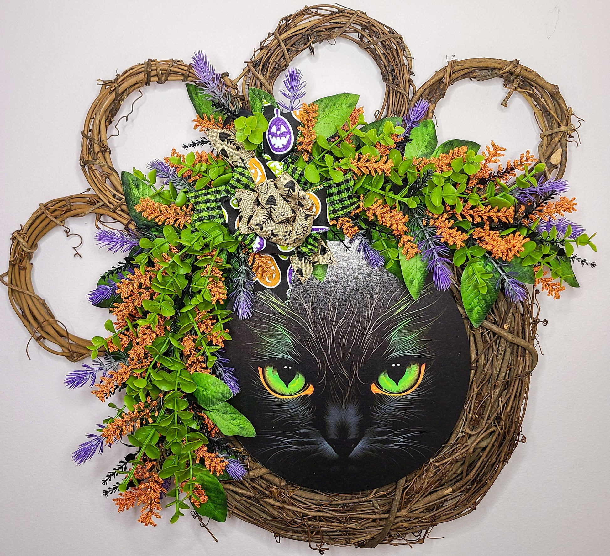 Black Cat HALLOWEEN Paw Wreath