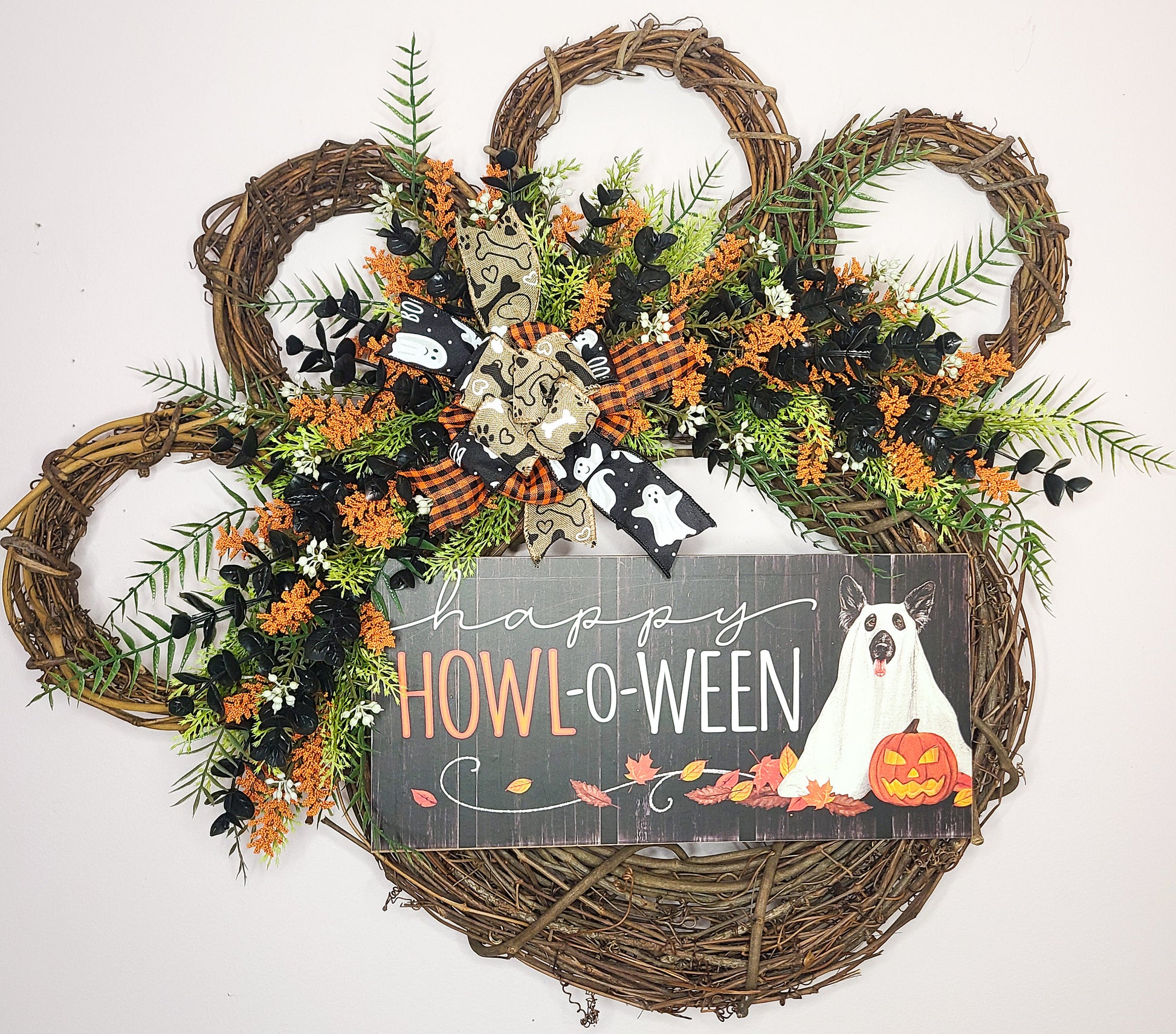 HOWL-O-Ween Paw Wreath