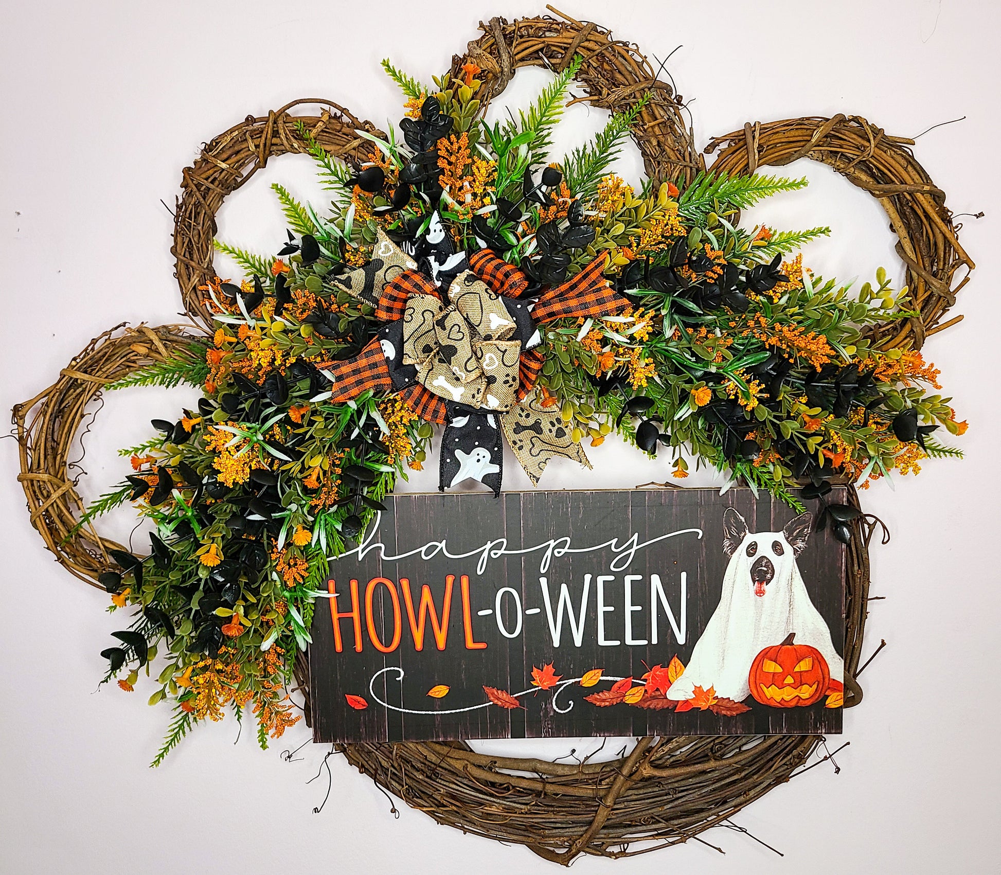 HOWL-O-Ween Paw Wreath